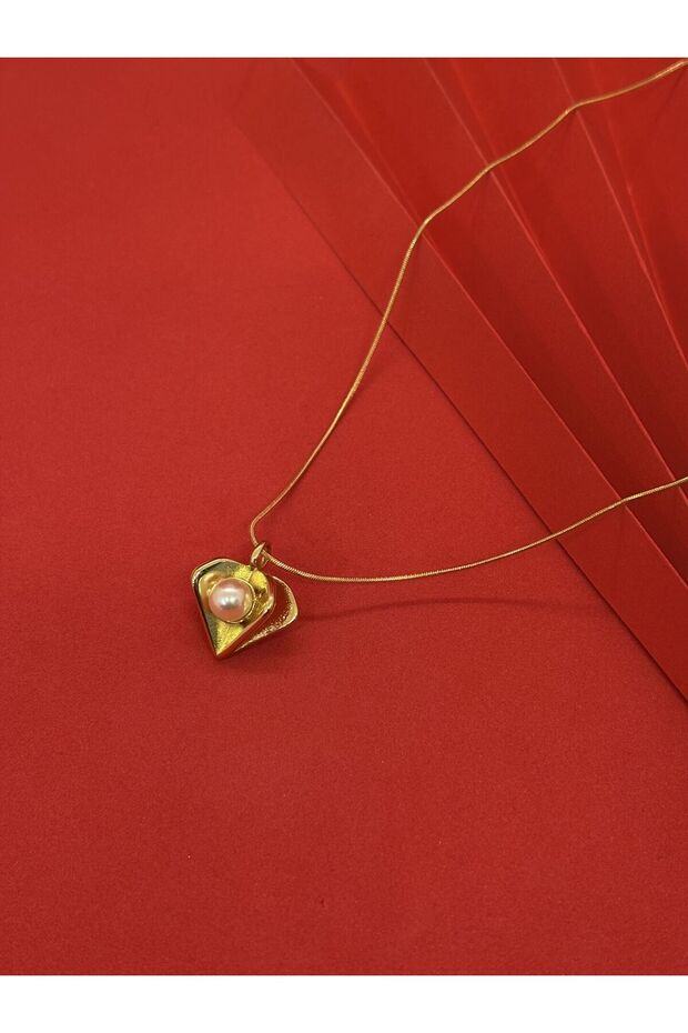 Pearl Figure Necklace