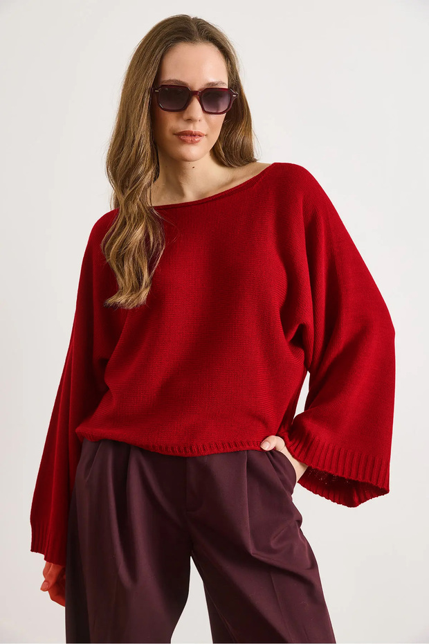 Women's Red Boat Neck Spanish Sleeve Knitwear Sweater Kzk-19001108