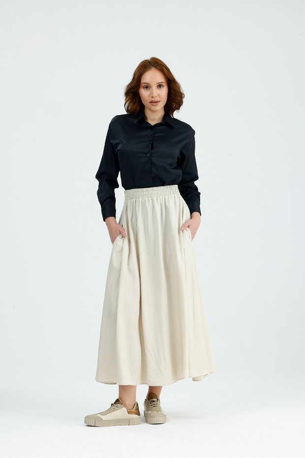 Women's Elastic Waist Strawberry Fabric Pocketed Skirt