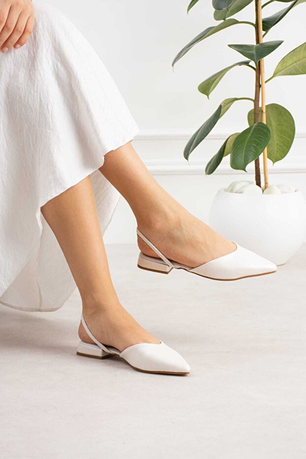 Nihal, Low Heeled Jurdan Bottom Shoes with Back Rubber Detail