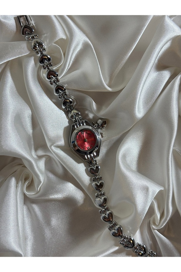 Pinterest Heart Charm Women's Watch Minimal Women's Wristwatch