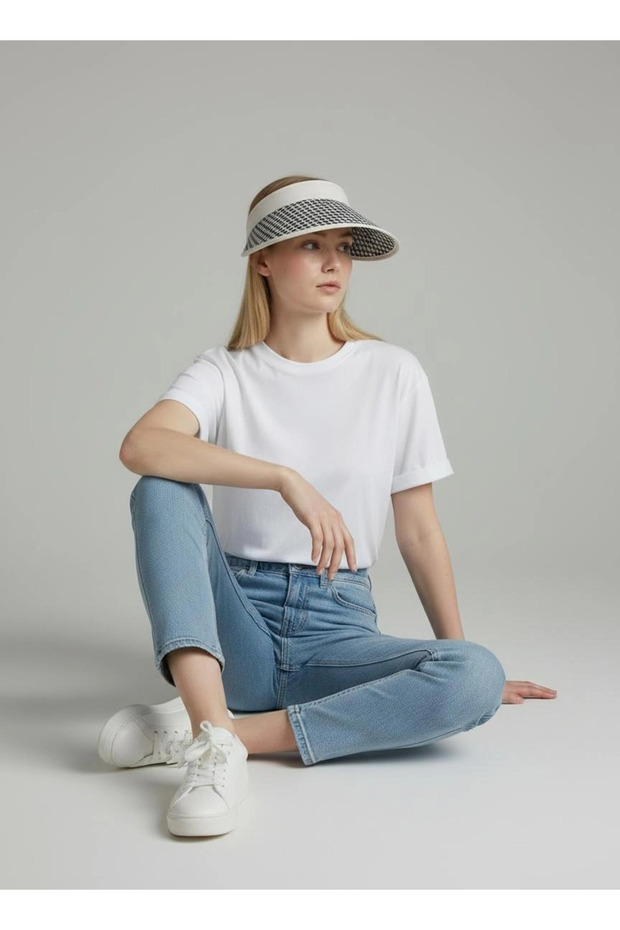 قبعة بيضاء بنمط دقيق منقوش على شكل ريش الغراب مع حاجب قابل للتعديل - 3