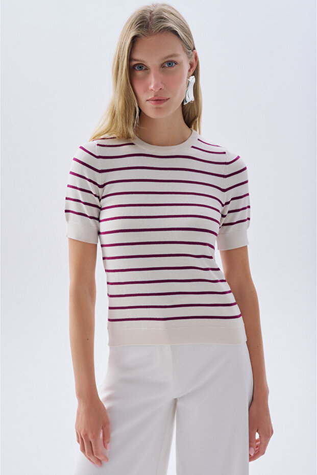 Women's Ecru Fitted Striped Short Sleeve Knit Sweater