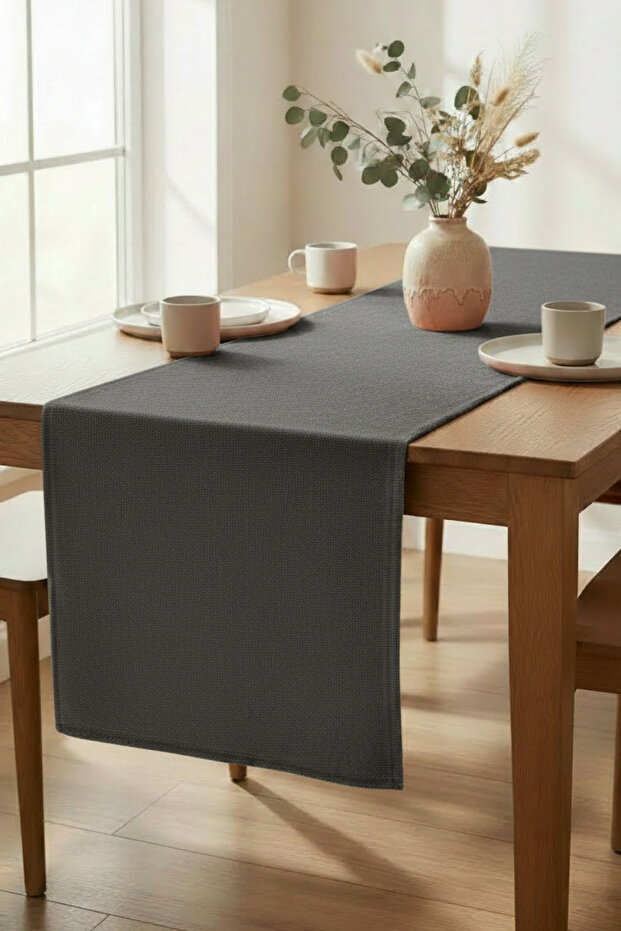 مفرش طاولة من البوليستر المسطح الممتاز بلون الأنثراسيت مقاس 40x240 بملمس مخملي