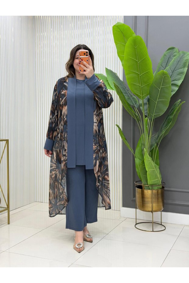 Plus Size Floral Patterned Three-Piece Set