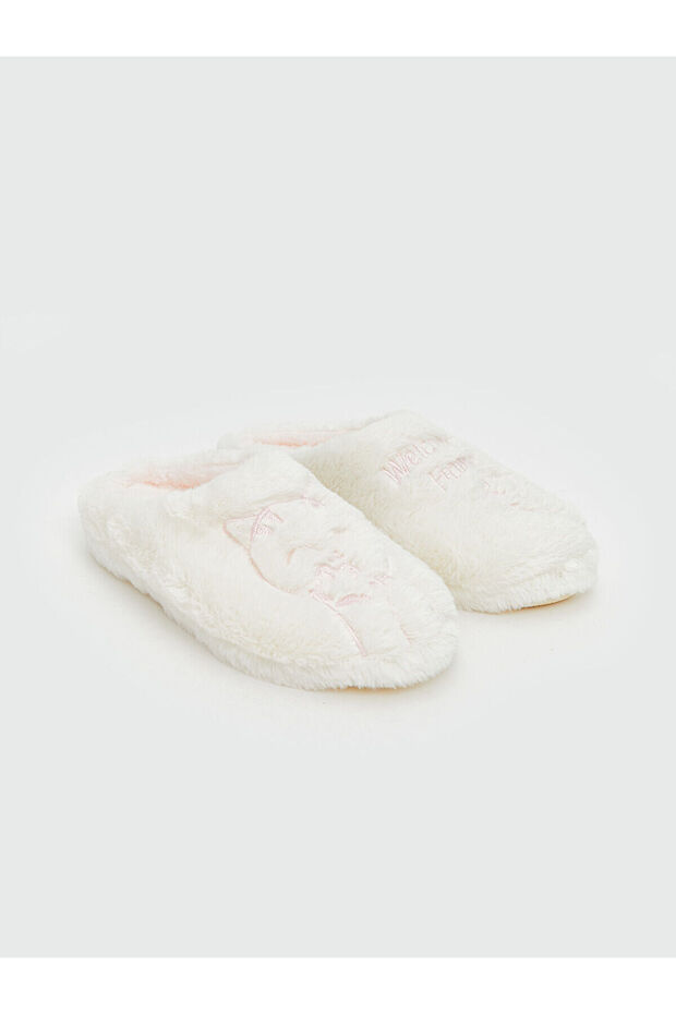 Alita City Lcw Steps Ecru Girls' Slippers with a Difference