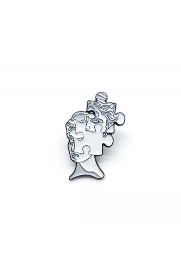 Brooch in the Greek style