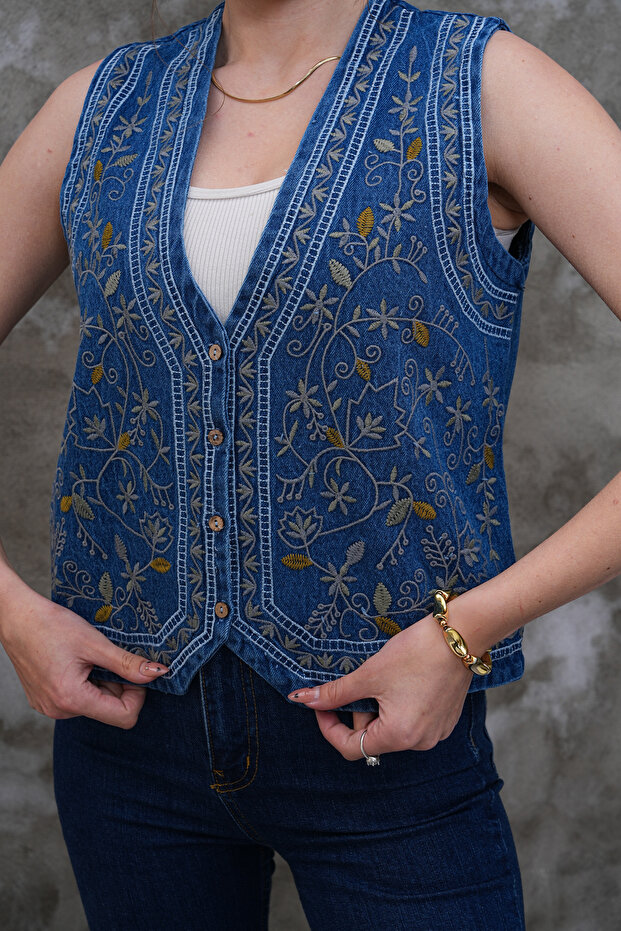 Ethnic Pattern Embroidered V-Neck Denim Vest
