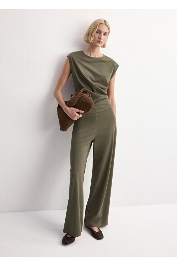 Büzgü detaylı tişört - 2