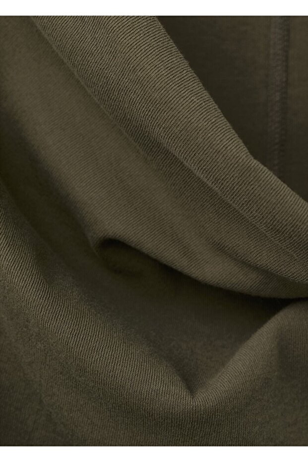 Drapeli yaka dar kesim üst - 5