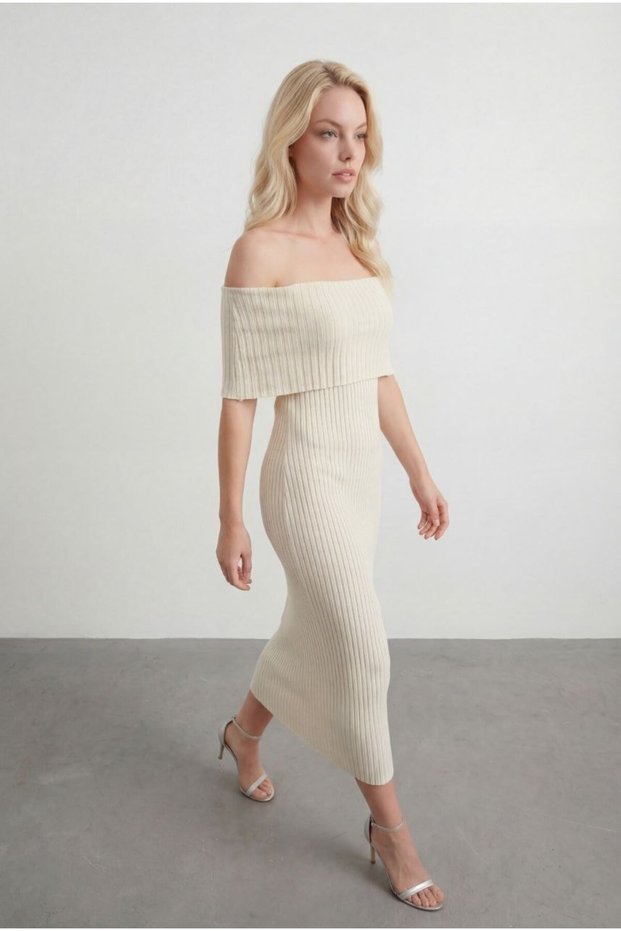 Madonna Collar Maxi Moy Knitwear Dress Av4072