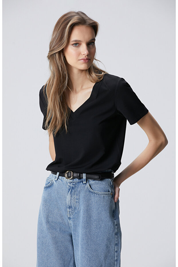Siyah V Yaka Basic T-shirt - 4