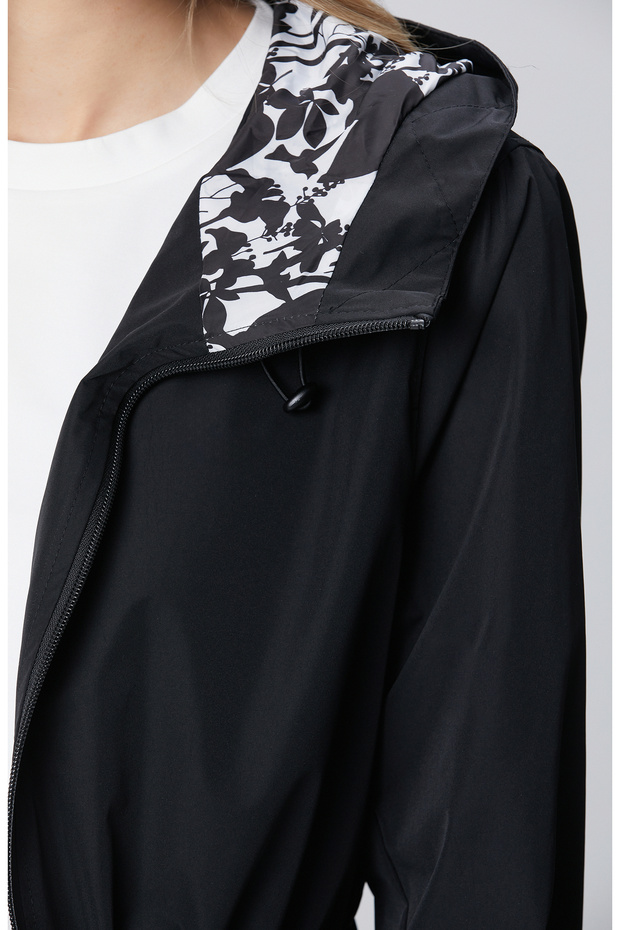 Siyah Kapüşonlu Pardesü - 6