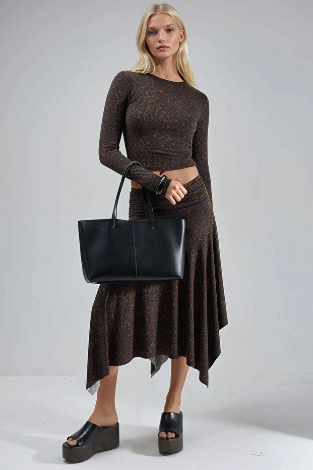 بلوزة قصيرة ضيقة بنقشة الفهد من BUSEM - 6