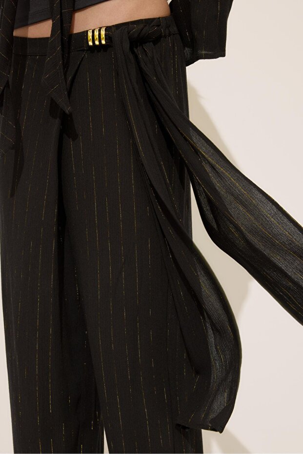 بنطلون من الخيوط المعدنية المتدفقة - 4