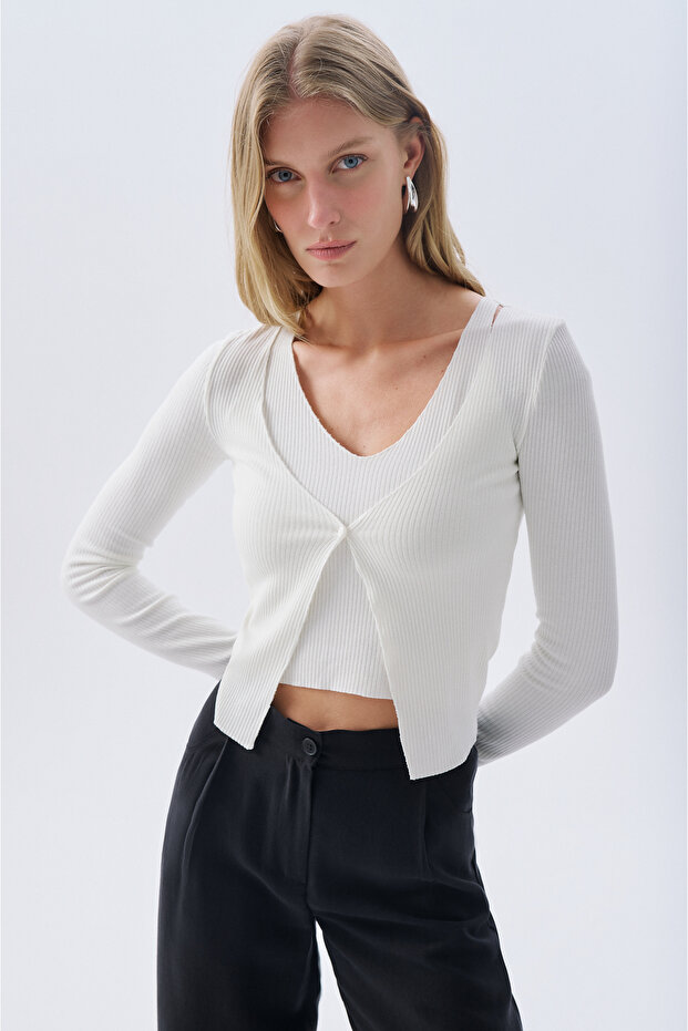 Women's Off-White Cardigan Look V-Neck Blouse