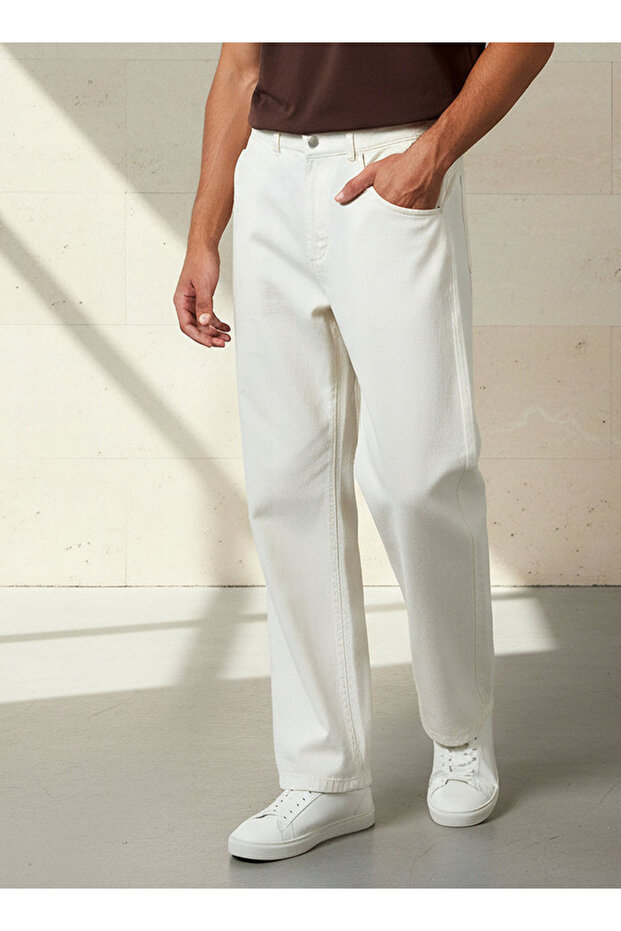 Men Regular Fit Mid-Rise Elasticated Jeans