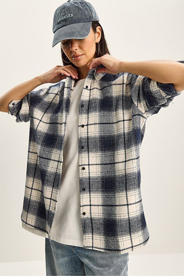 LUCCI oversized checked button Checked - 3