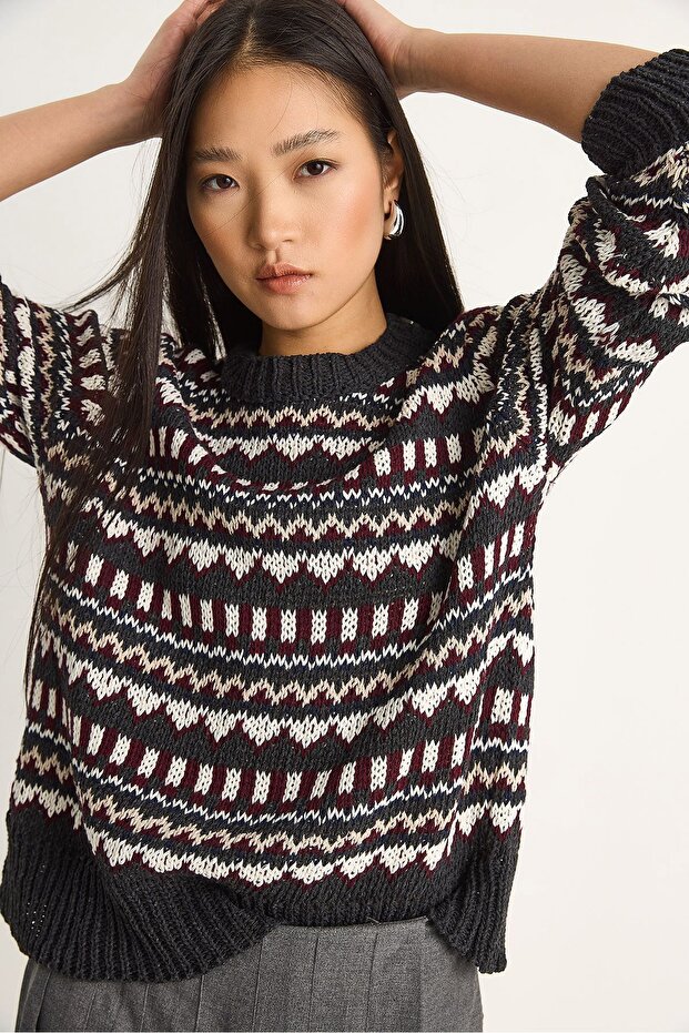 Knitted sweater with Patterned LUCCI - 3