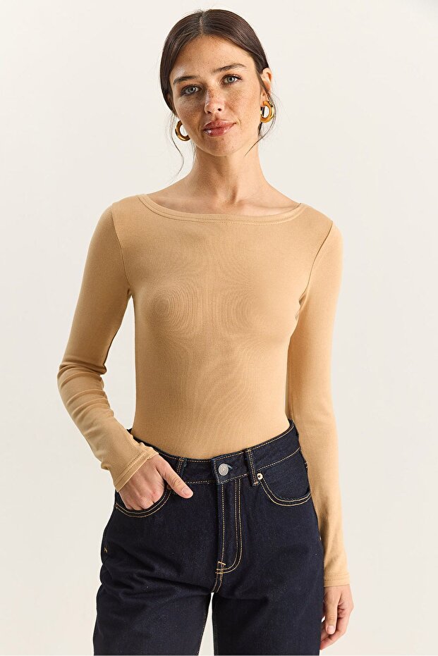 LUCCI Fitted Basic Top - 2