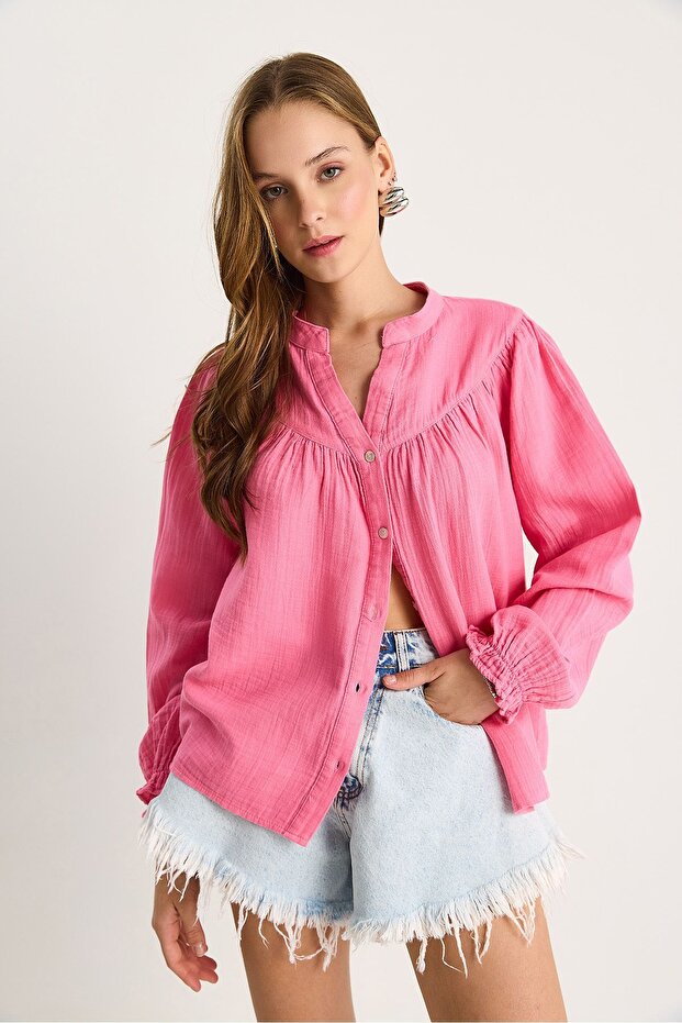 Textured V-neck button-down shirt - 4