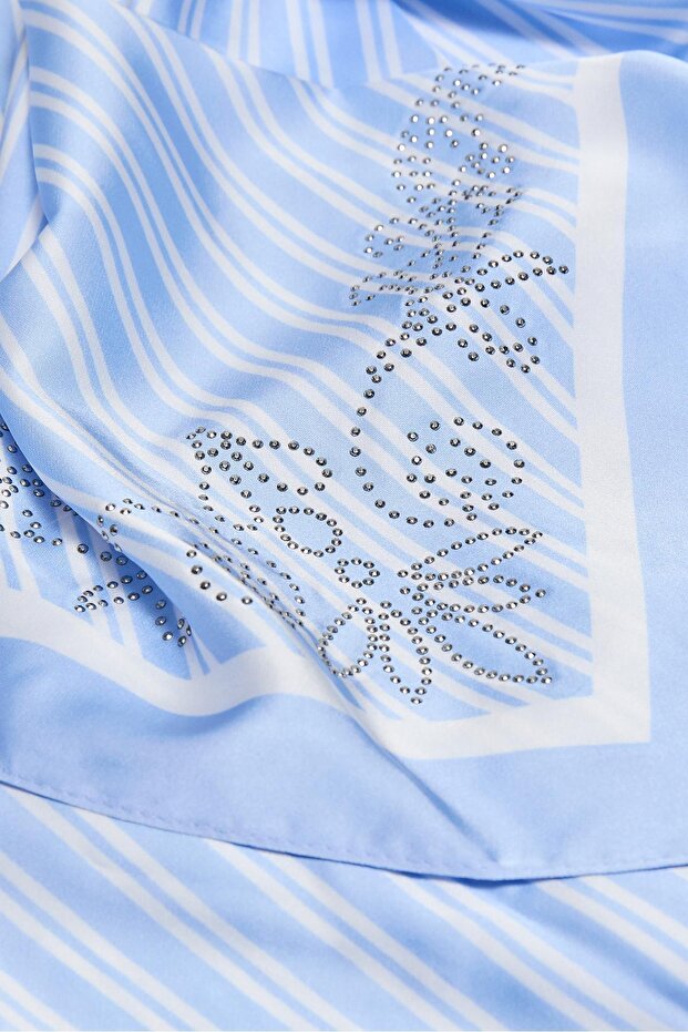 Diyagonal çizgili ve pullu fular - 3