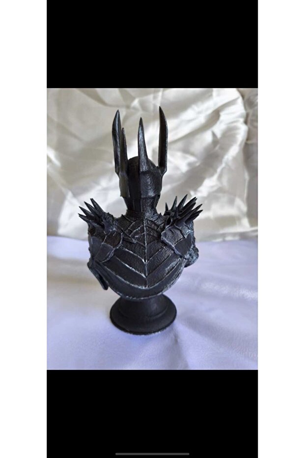 Sauron Büstü - 2