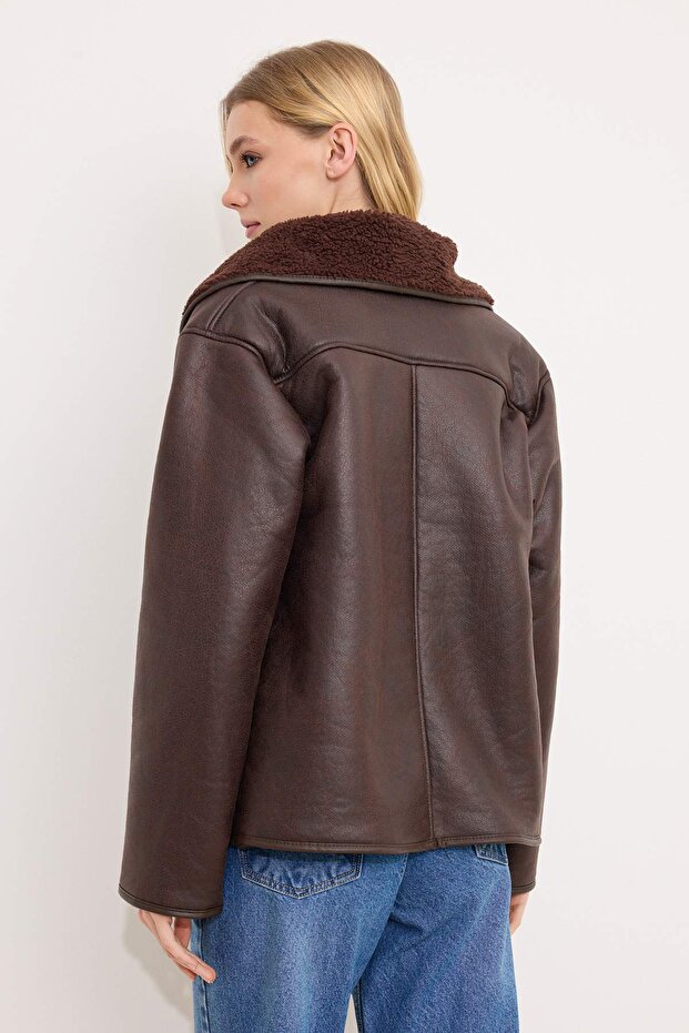 Kahverengi Kruvaze Oversize Kalıp Süet Peluş Mont TWOAW26MO00174 - 2