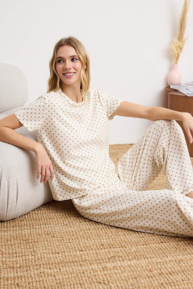 Trendyolmilla  Ekru %100 Pamuklu Puantiyeli Bel Lastik Detaylı Örme Pijama Takımı THMSS26PT00059 - Görsel 2