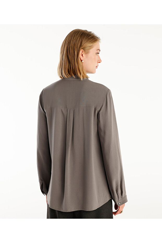 بلوزة بأزرار لؤلؤية - 4