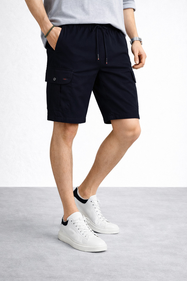 Men's Polyviscose Fabric Shorts with Cargo Pockets, Embroidery Details, and Elastic Waistband Inp245T