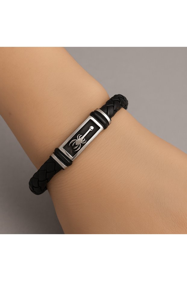Unisex Knitted Leather Bracelet with Spider Figure – Charismatic Design with Stainless Steel Detail