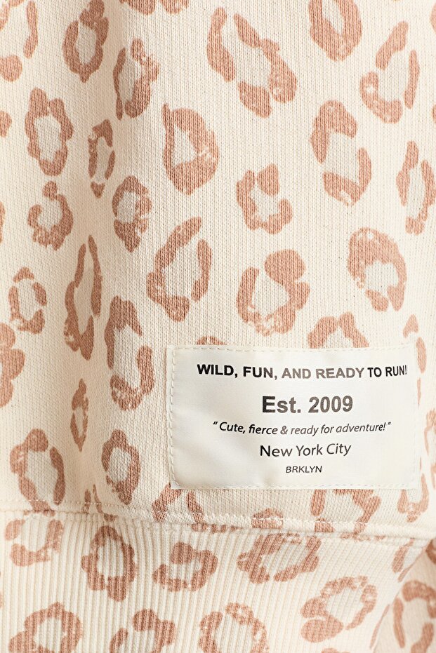 Desenli ve Kapüşonlu Oversize Üst - 2