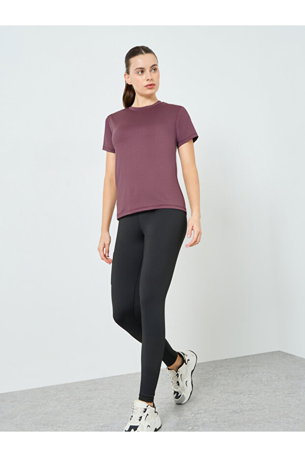 بلوزة أساسية قصيرة الأكمام ذو ملمس بارز - 2