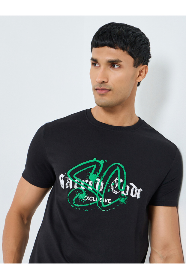 Men Black Graphic Print Crew Neck T-Shirt