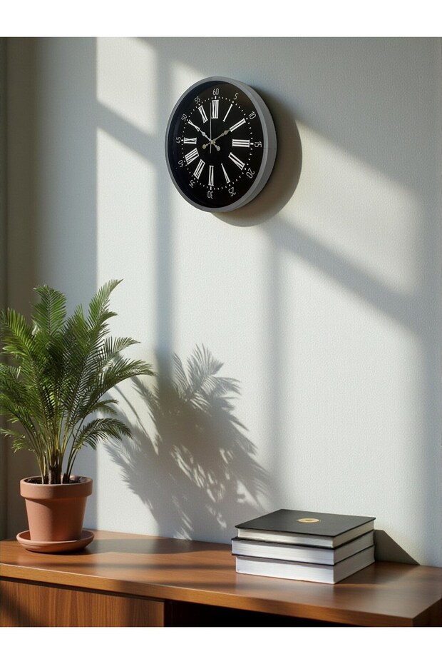 ساعة حائط رمادية مزخرفة مقاس 36 سم - 3