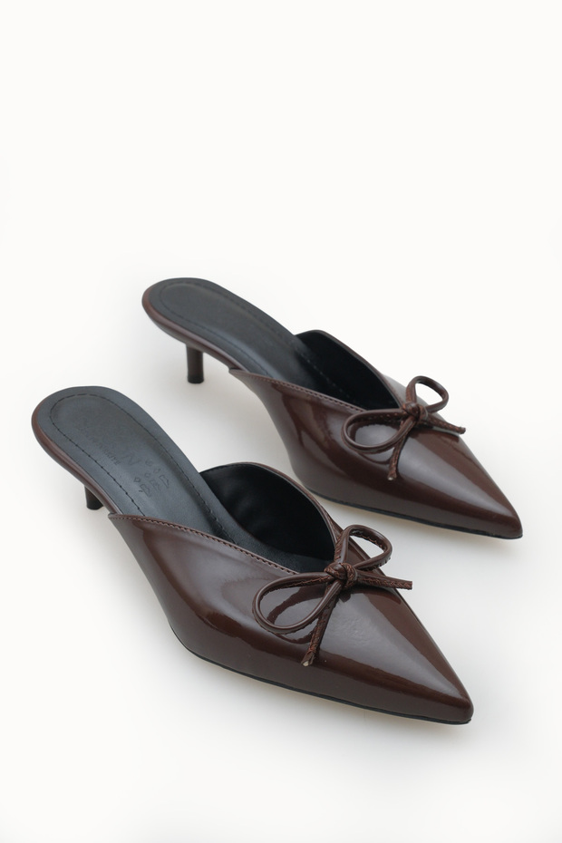 Adara Vita Women's Pointed Toe Thin Heeled Slippers 0012211 Brown Patent Leather