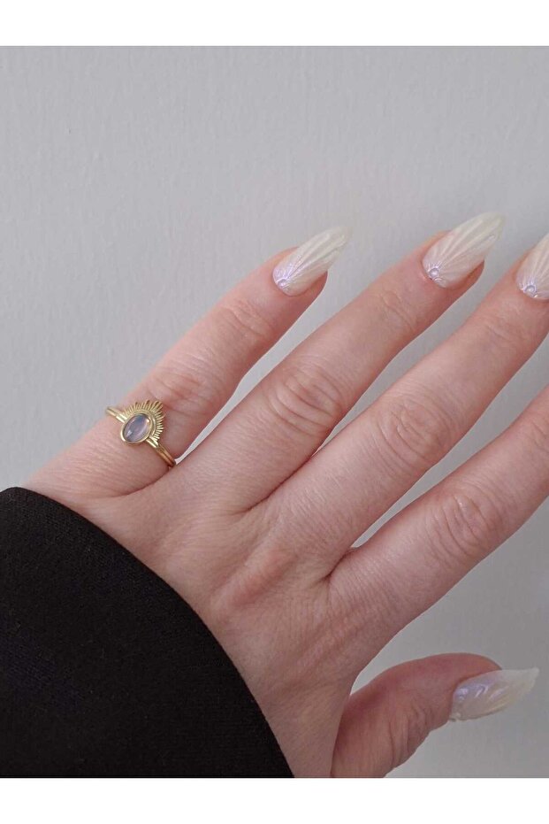 خاتم ذهبي صغير على شكل مروحة - 1