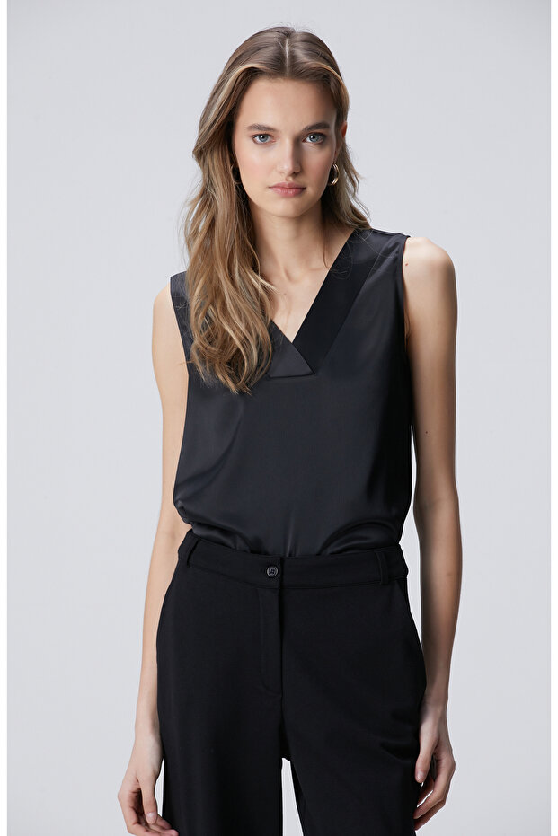 Siyah Kalın Askılı Basic Bluz - 1