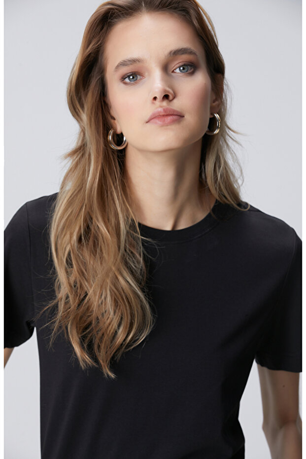 Siyah Basic T-shirt - 2