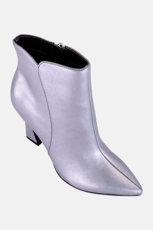 بوت نسائي متوسط الحجم بسحاب للكاحل، فضي اللون