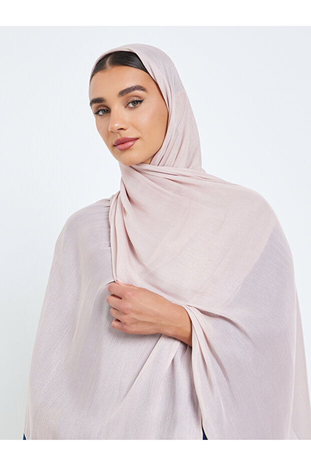 حجاب لامع بلون الليلك
