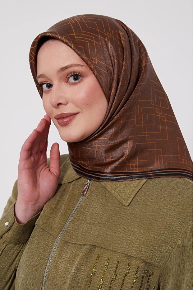 Crystal Scarf Square Pattern Chocolate - 1