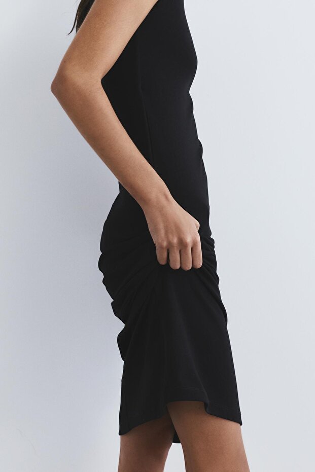 Kısa kollu midi elbise - 7