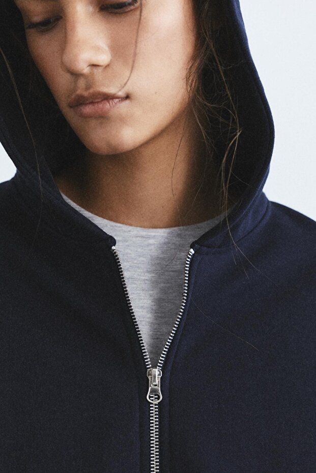 Fermuarlı kapüşonlu sweatshirt - 6
