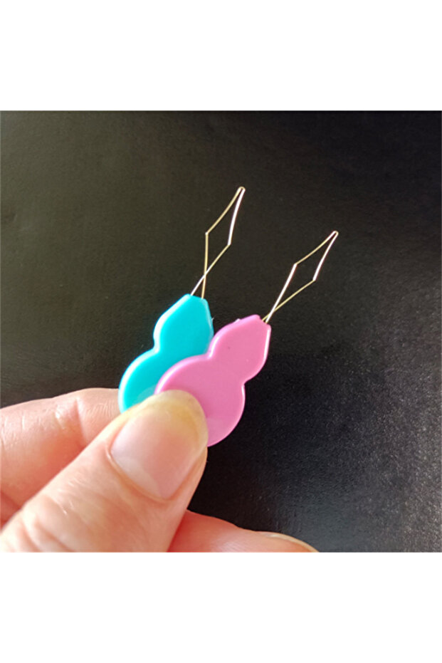 2pcs Mixed color Home-use pumpkin-shaped threading tool, needle guide, needle finder, elderly thread