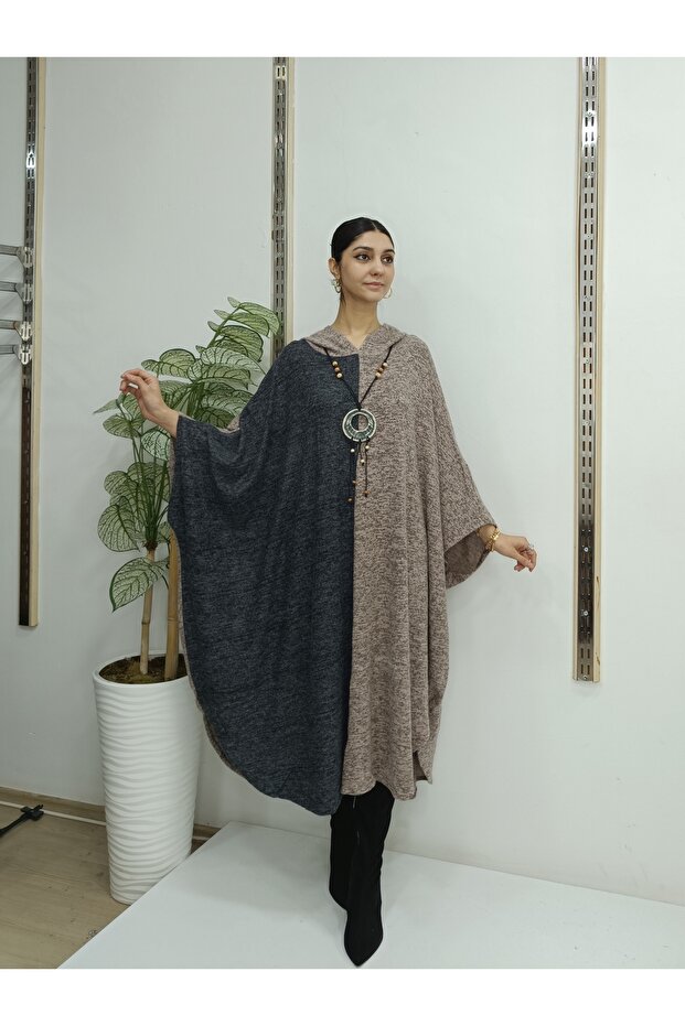 KAPÜŞONLU PANÇO - 1