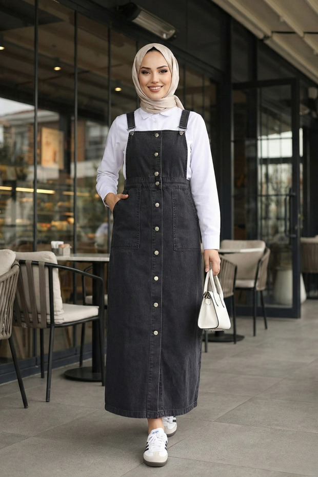 Women's Black Denim Salopet with Adjustable Straps and Buttoned Pockets