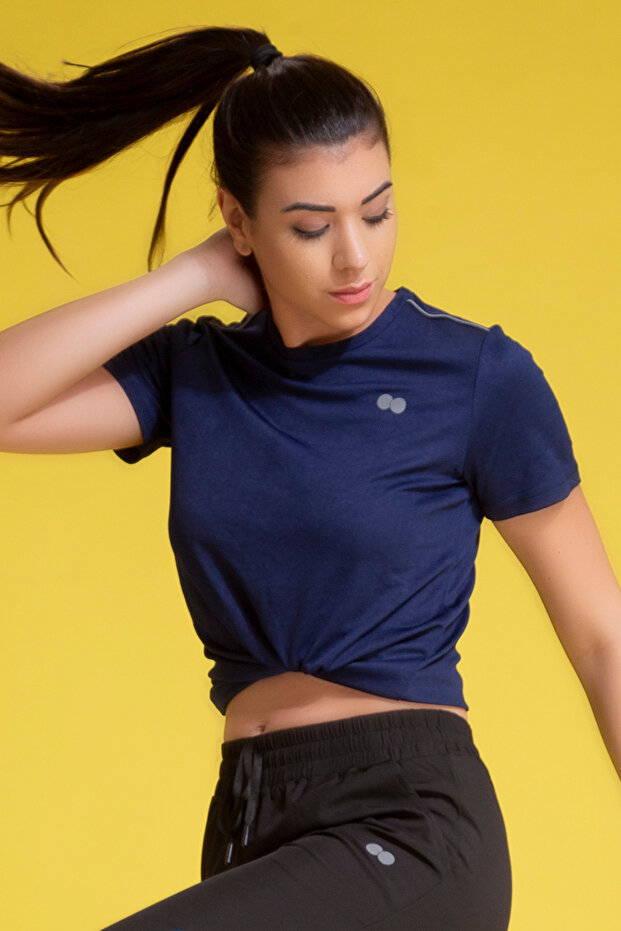 Activewear T-shirt in Navy with Reflector Piping