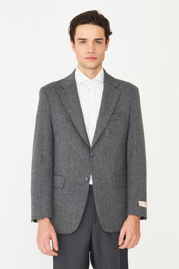 سترة بليزر منقوشة باللون الرمادي بنمط جلد السمك - 3